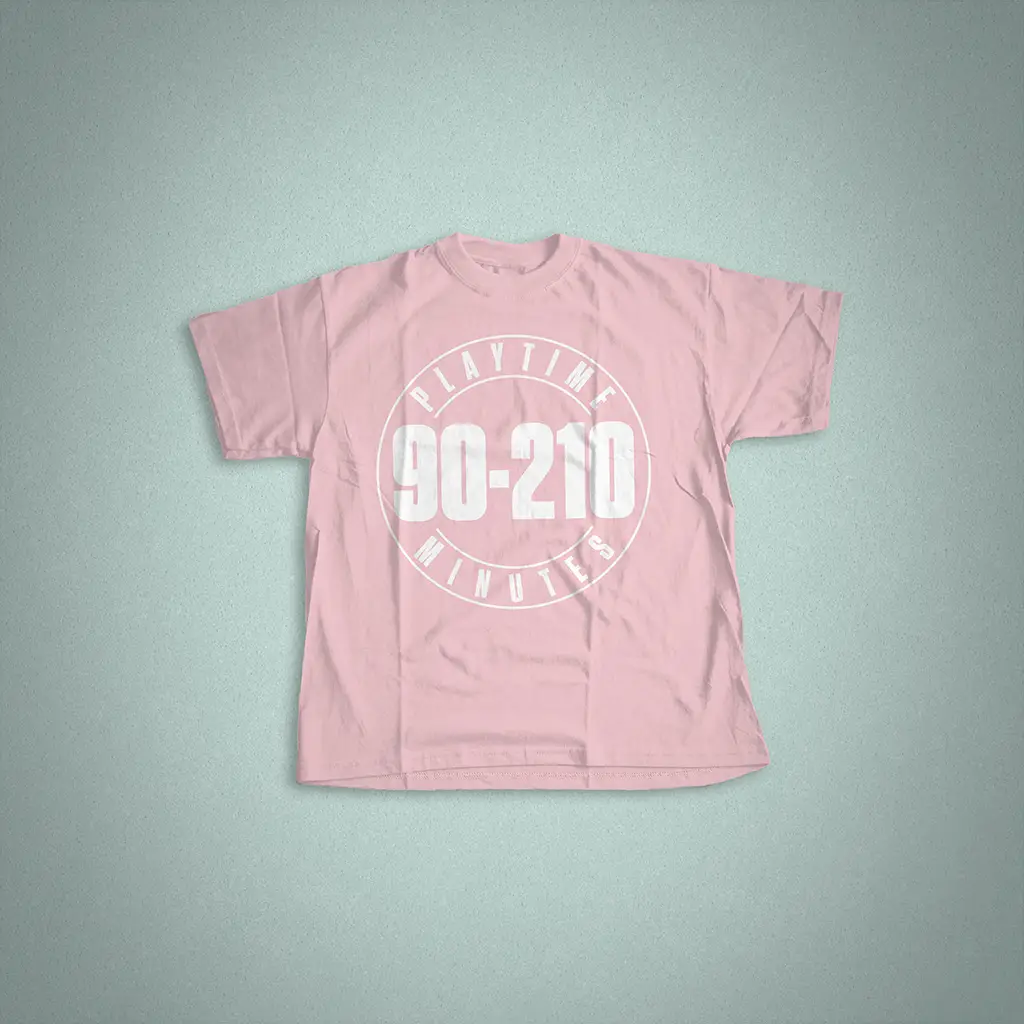 Das 90-210 Shirt in Cotton Pink für lange Spieleabende mit strategischen Duellen oder kooperativen Missionen.